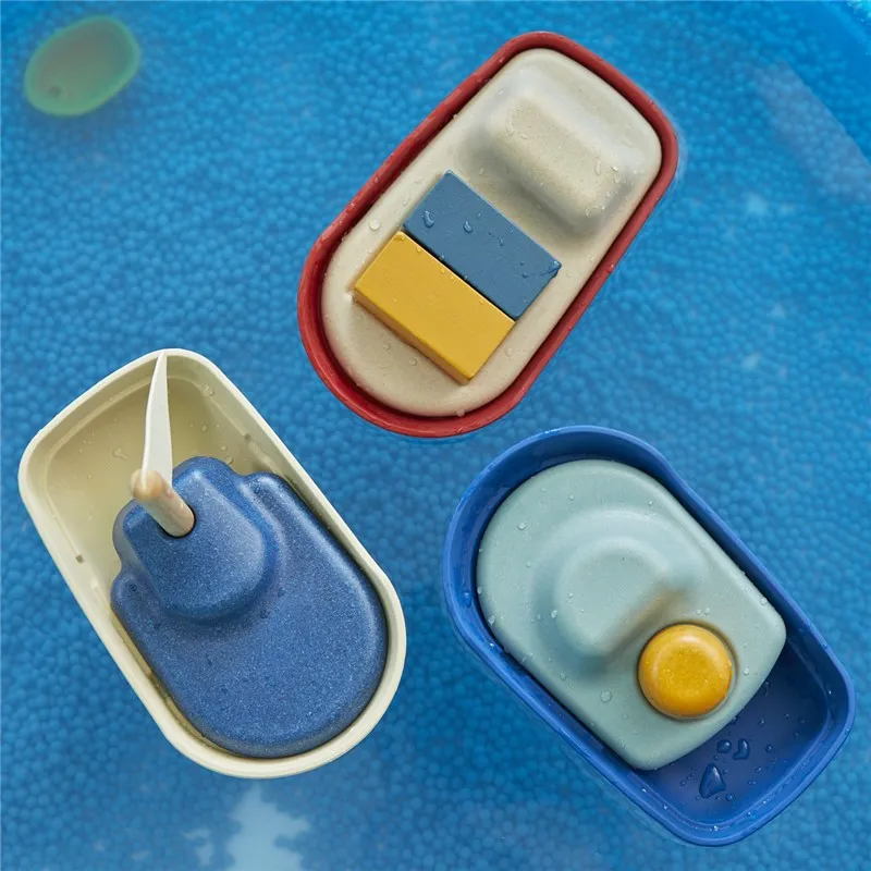 Barco Remolcador Plan Toys - Imagen 4