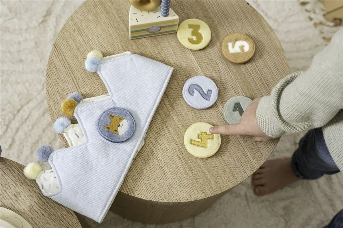 Corona de Cumpleaños con Números Azul - Imagen 4