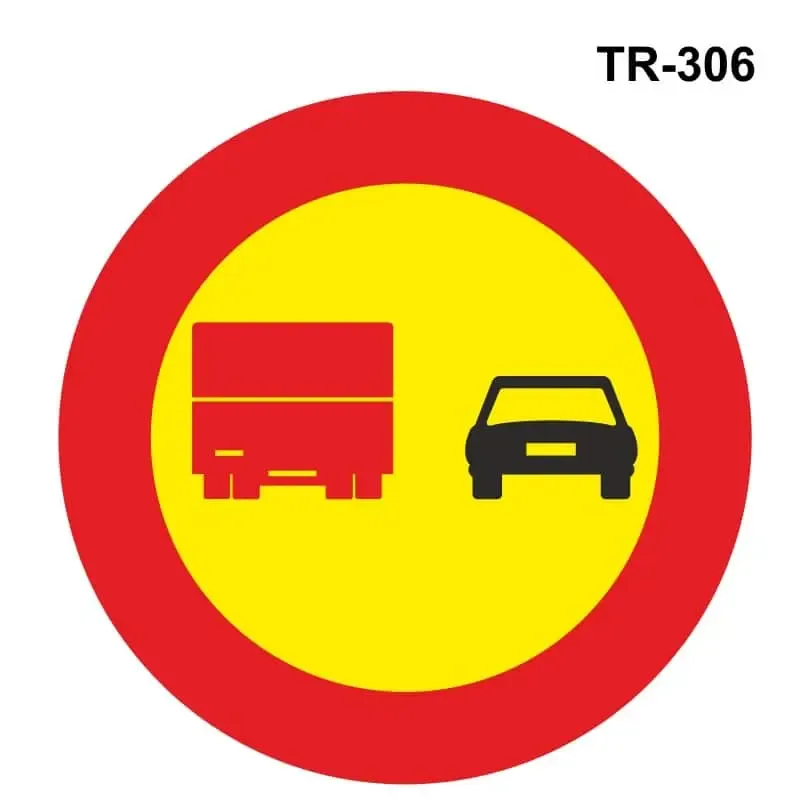 Obras: Adelantamiento prohibido para camiones ( TR-306 )