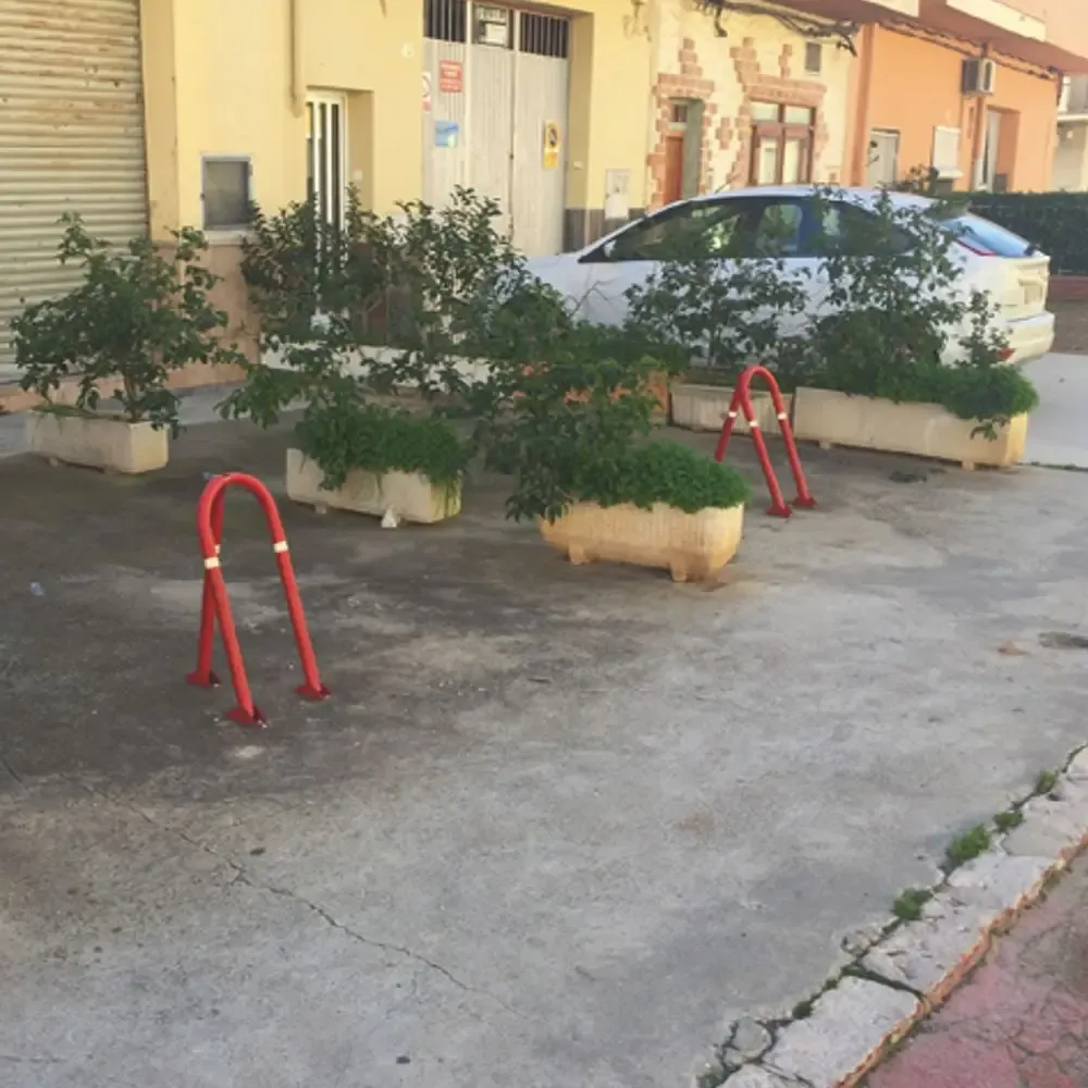 Cepos para parking rojo lacado 31 x 57 cm - Imagen 2