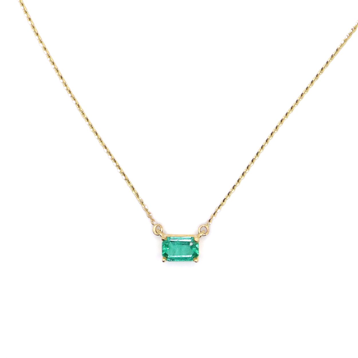 Collar Solitario de Esmeralda en Oro Amarillo - Imagen 3